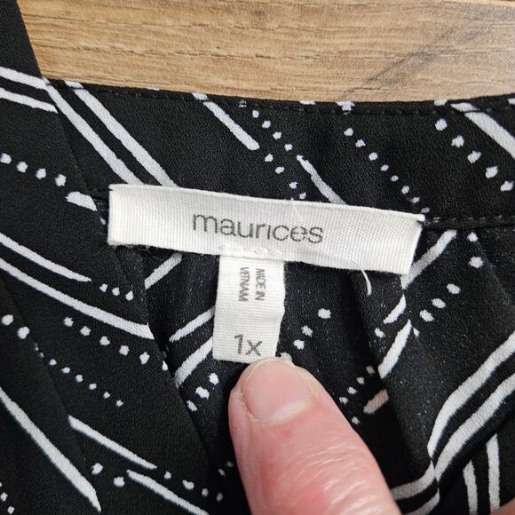 Maurices Black and White Women's Top Plus Size 1X Y Neck Tunic Dark Whimsical - Picture 6 of 14